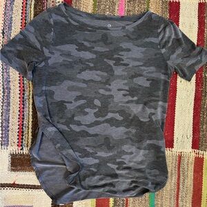 Athleta Ultimate Camo Train Tee
